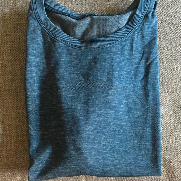 Lululemon LS shirt - Picture 7 of 8